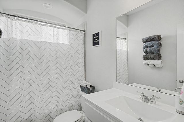 1033 Madelia Avenue, Fort Worth, TX 76177