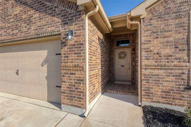 1033 Madelia Avenue, Fort Worth, TX 76177