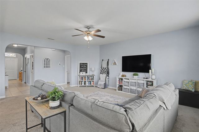 1033 Madelia Avenue, Fort Worth, TX 76177