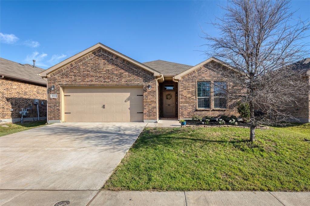 1033 Madelia Avenue, Fort Worth, TX 76177