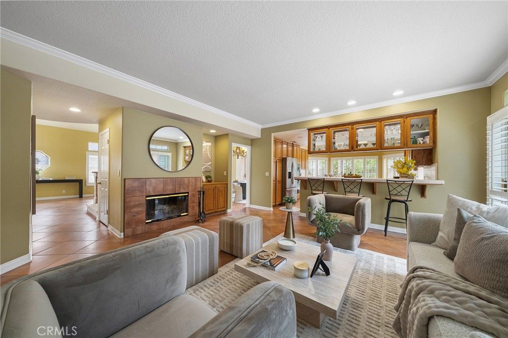 Image 17 of property listing at 137 W Greystone Avenue, Monrovia, CA 91016