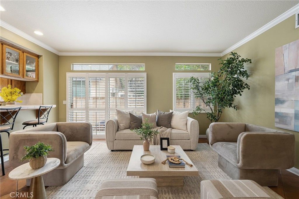 Image 18 of property listing at 137 W Greystone Avenue, Monrovia, CA 91016