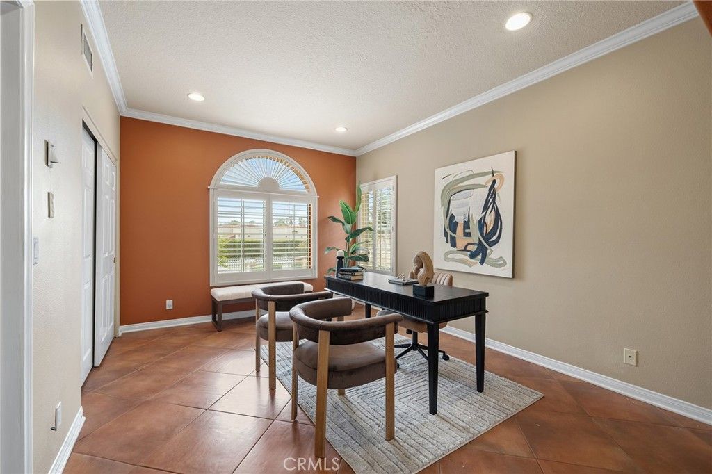 Image 26 of property listing at 137 W Greystone Avenue, Monrovia, CA 91016