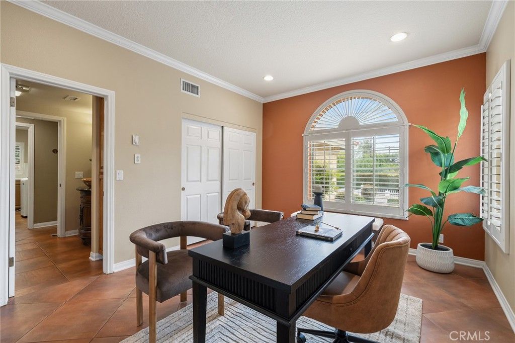 Image 27 of property listing at 137 W Greystone Avenue, Monrovia, CA 91016