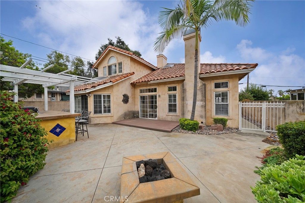 Image 45 of property listing at 137 W Greystone Avenue, Monrovia, CA 91016