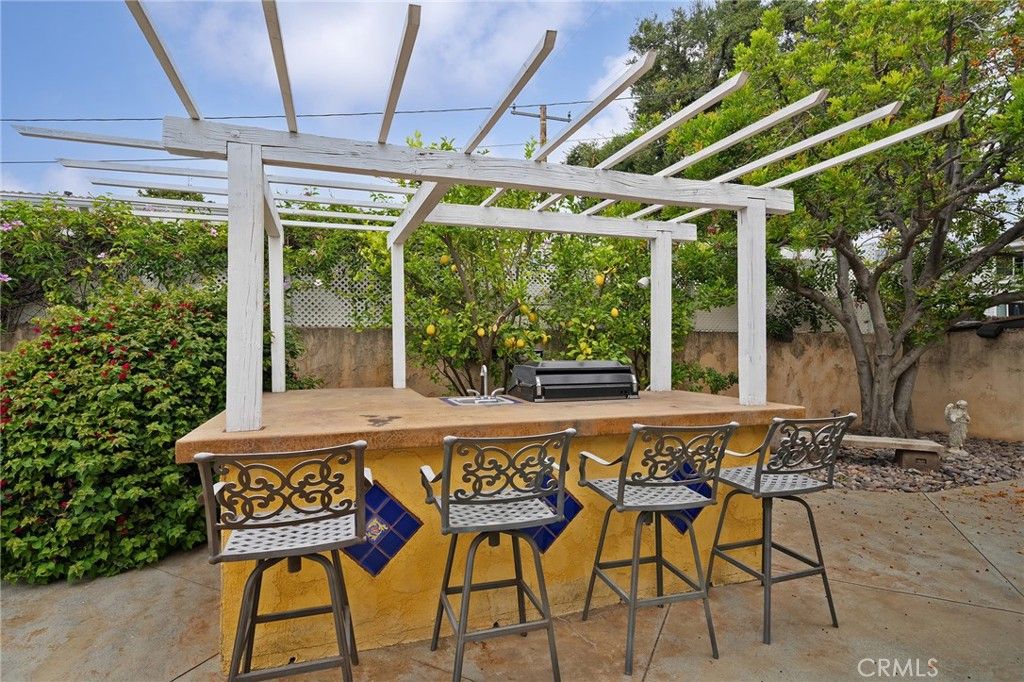 Image 46 of property listing at 137 W Greystone Avenue, Monrovia, CA 91016