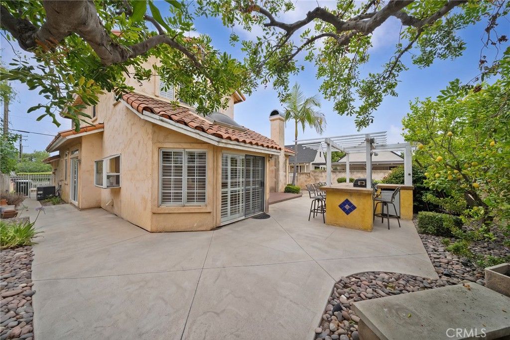 Image 47 of property listing at 137 W Greystone Avenue, Monrovia, CA 91016