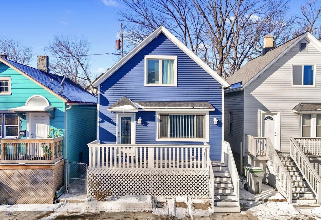 2045 S 15th PLACE, Milwaukee, WI 53204