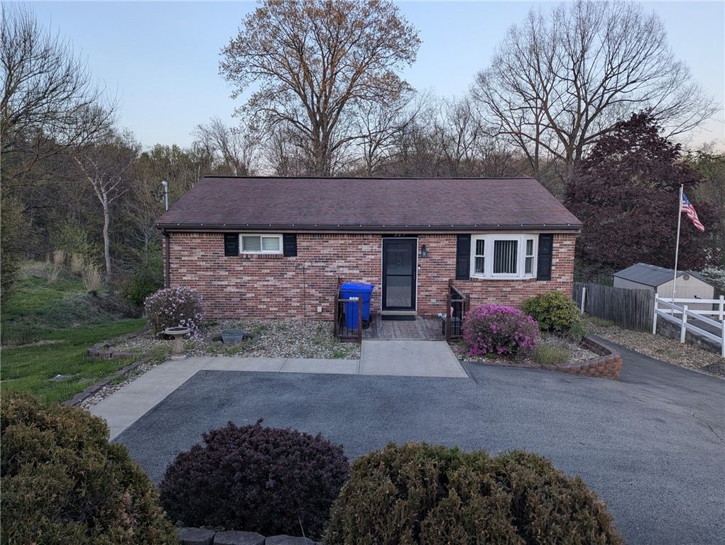 327 Beech Rd, Plum Boro, PA 15239