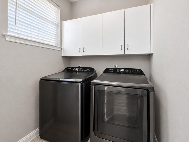 13526 Robin Hill Court, Houston, TX 77059
