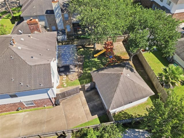 13526 Robin Hill Court, Houston, TX 77059