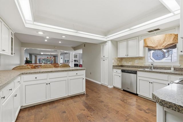 1127 ROYAL TROON COURT, Tarpon Springs, FL 34688