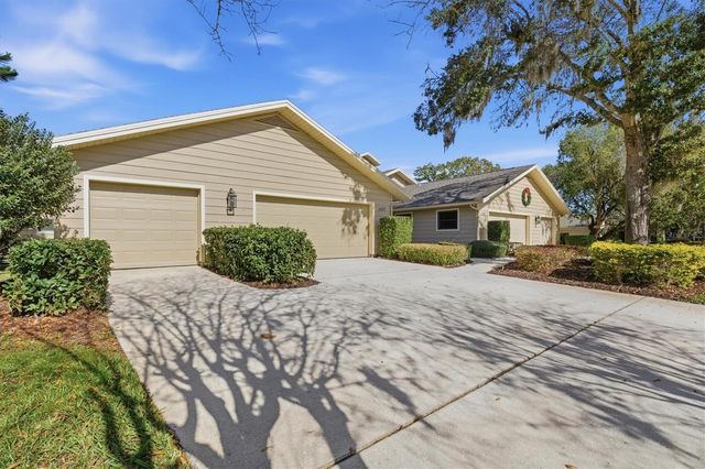 1127 ROYAL TROON COURT, Tarpon Springs, FL 34688