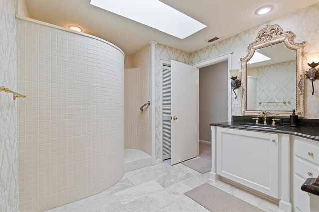 1127 ROYAL TROON COURT, Tarpon Springs, FL 34688