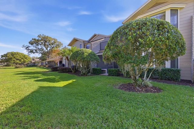 1127 ROYAL TROON COURT, Tarpon Springs, FL 34688