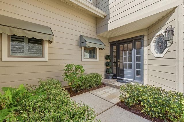 1127 ROYAL TROON COURT, Tarpon Springs, FL 34688