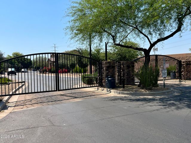 3928 E Minton Street, Phoenix, AZ 85042