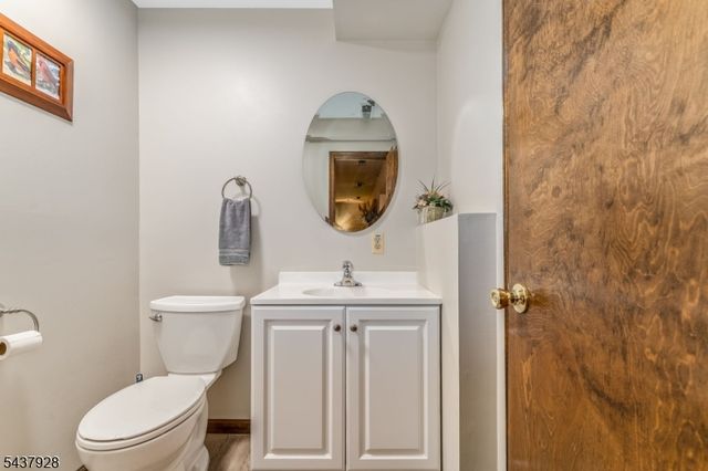 5 Hibbler Rd, Clinton Twp., NJ 08833