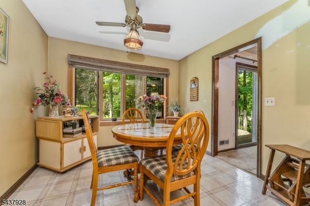 5 Hibbler Rd, Clinton Twp., NJ 08833