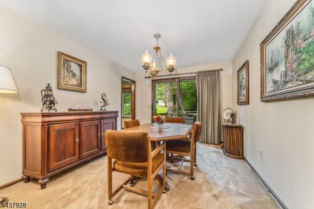 5 Hibbler Rd, Clinton Twp., NJ 08833