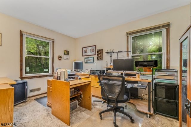 5 Hibbler Rd, Clinton Twp., NJ 08833