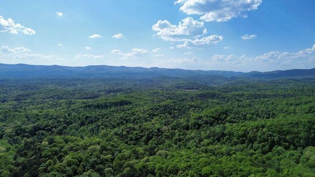 19 Amicalola Drive, Dawsonville, GA 30534