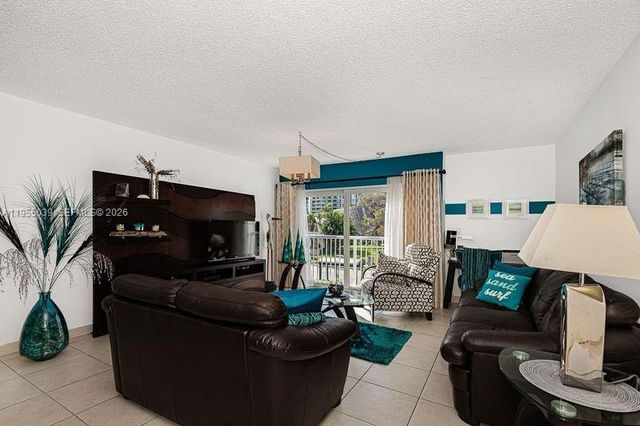 17800 Atlantic Blvd 203, Sunny Isles Beach, FL 33160