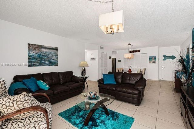 17800 Atlantic Blvd 203, Sunny Isles Beach, FL 33160