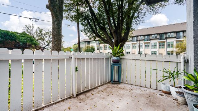 6005 Danbury Lane 103, Dallas, TX 75206