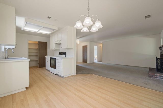947 Kingery Dr, Ripon, CA 95366