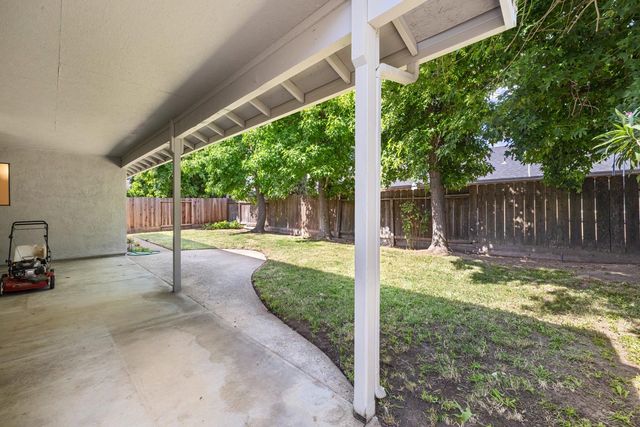 947 Kingery Dr, Ripon, CA 95366
