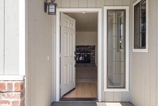 947 Kingery Dr, Ripon, CA 95366
