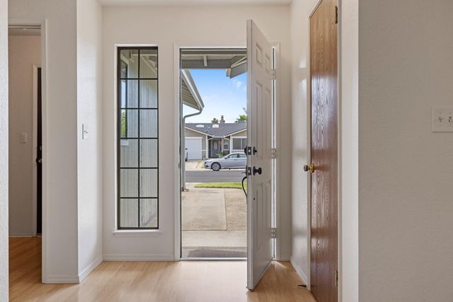947 Kingery Dr, Ripon, CA 95366