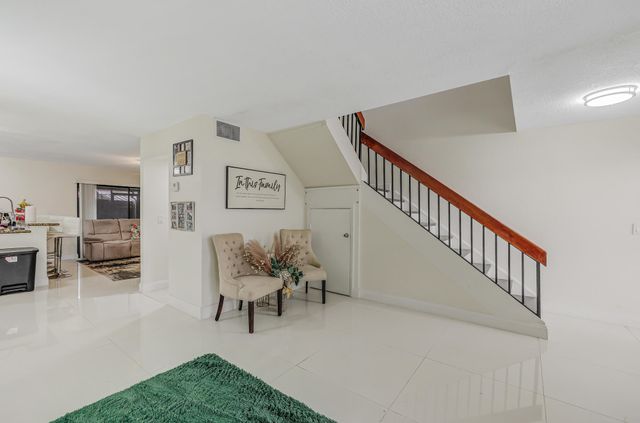 4003 W Woodscape Drive 2-k, Miramar, FL 33023
