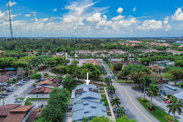 4003 W Woodscape Drive 2-k, Miramar, FL 33023