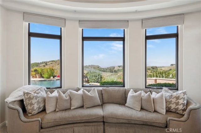 27050 Via Vanessa, Temecula, CA 92590