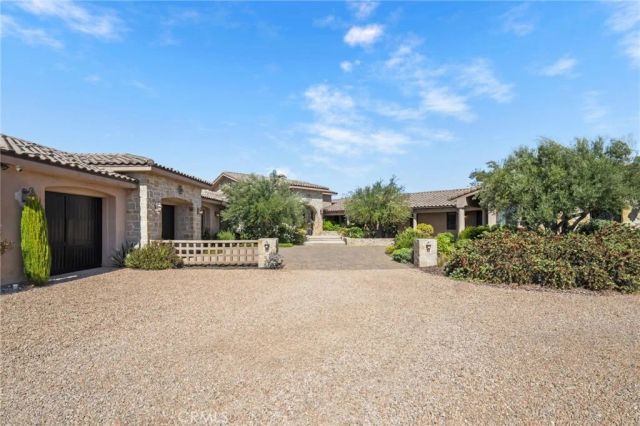 27050 Via Vanessa, Temecula, CA 92590