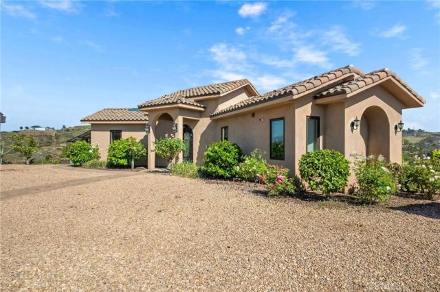 27050 Via Vanessa, Temecula, CA 92590