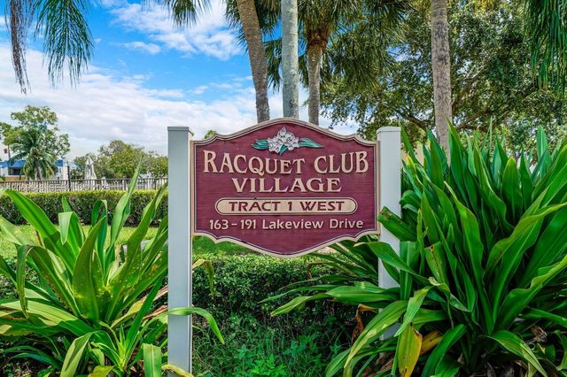 185 Lakeview Drive 201, Weston, FL 33326