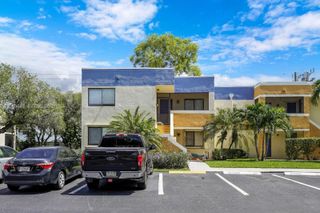 185 Lakeview Drive 201, Weston, FL 33326