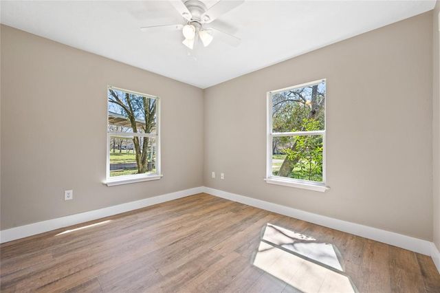 1106 Cowan Avenue, Conroe, TX 77301