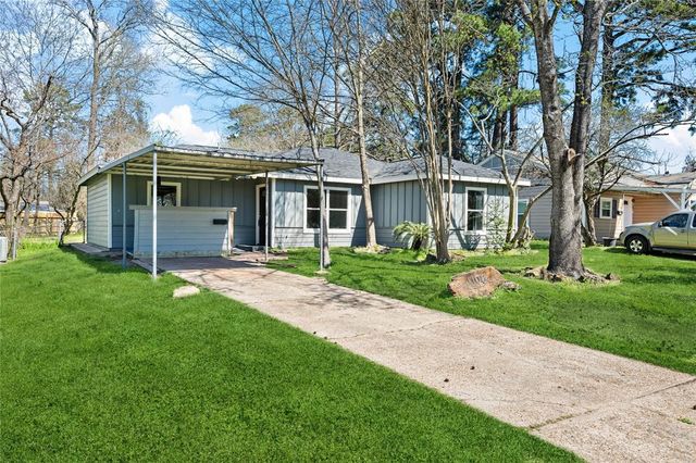 1106 Cowan Avenue, Conroe, TX 77301
