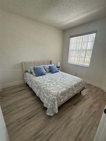 8090 S Aragon Blvd 3, Sunrise, FL 33322