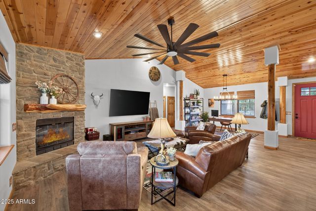 4240 W SUGAR PINE Loop, Show Low, AZ 85901