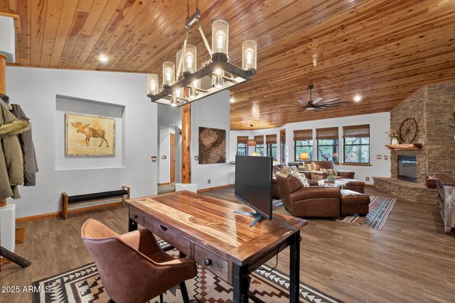 4240 W SUGAR PINE Loop, Show Low, AZ 85901