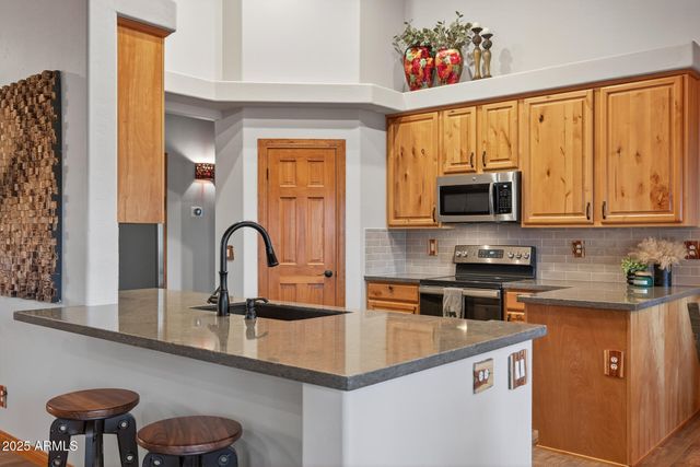 4240 W SUGAR PINE Loop, Show Low, AZ 85901