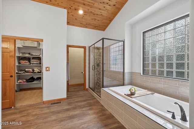 4240 W SUGAR PINE Loop, Show Low, AZ 85901