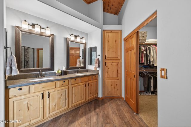 4240 W SUGAR PINE Loop, Show Low, AZ 85901