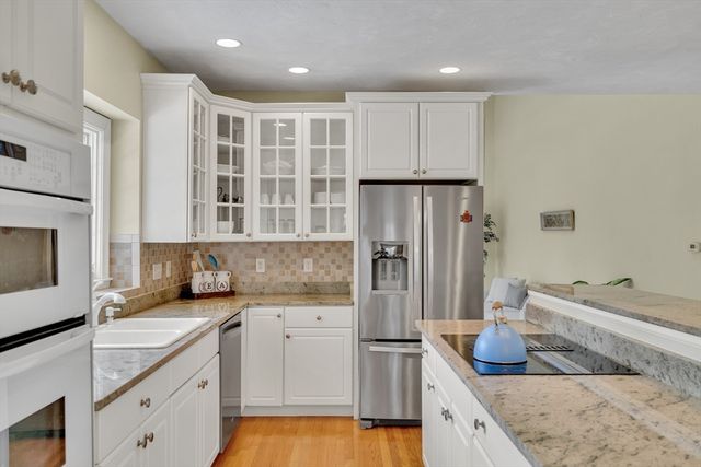 11 Walnut St, Acton, MA 01720