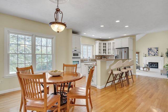 11 Walnut St, Acton, MA 01720